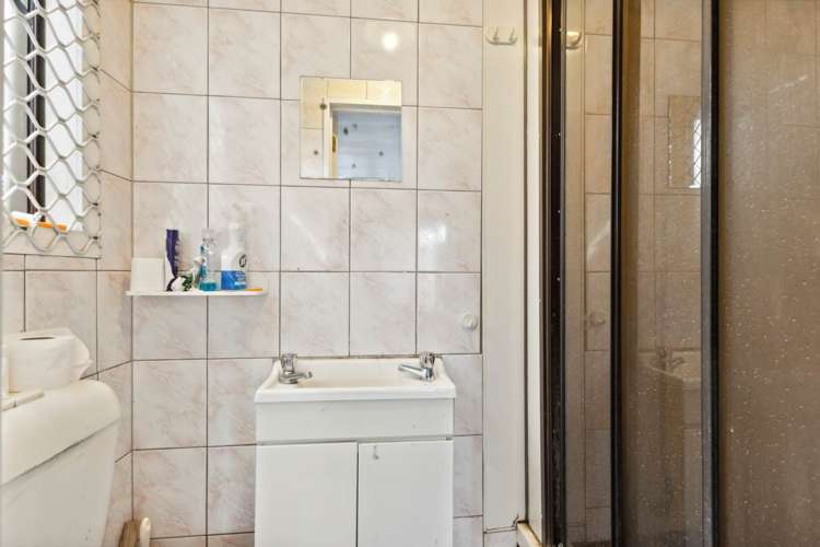 696 Massey Road Mangere_20