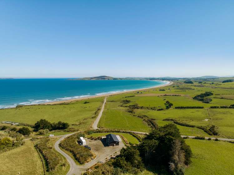 77 Tihaka Beach Road Riverton & Surrounds_36