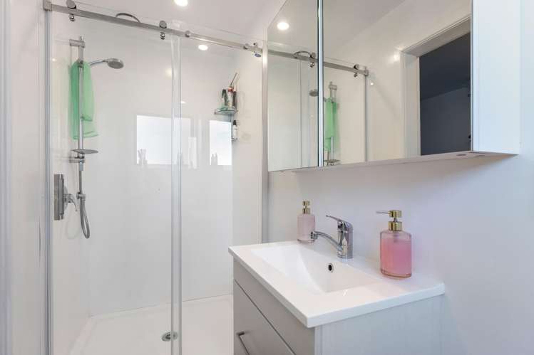 100B Marine Parade Otaki Beach_32