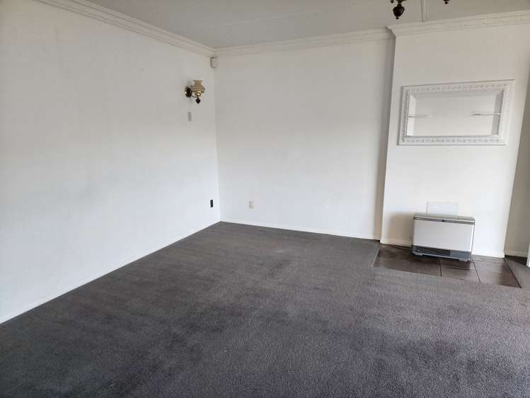 114 Wainuiomata Road Wainuiomata_5