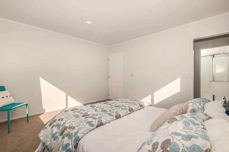 9 Metric Place Te Atatu South_15