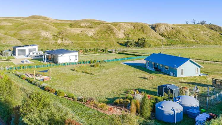 742b River Road Otane_37