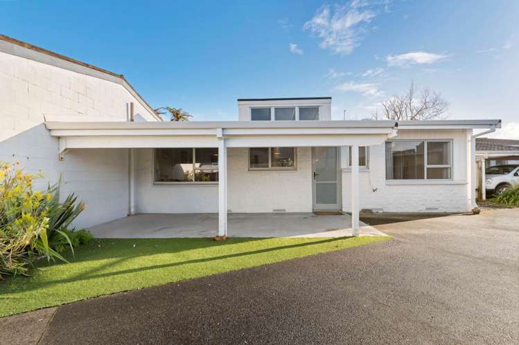 2/178 Eleventh Avenue_0