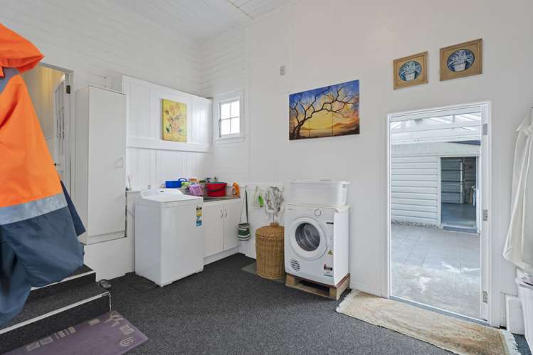 20 Pembroke Road West Stratford_13