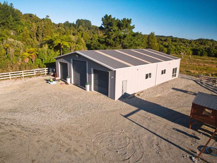169 Coulson Road Paroa_28