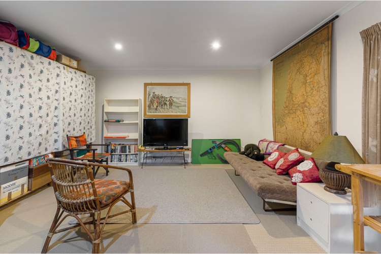 17 Oruamo Place Beach Haven_14