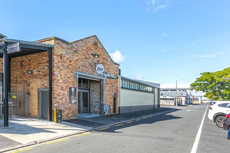 715 Pollen Street Thames_14