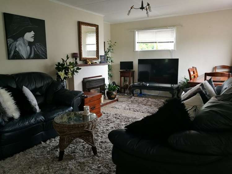 4 Card Crescent Featherston_3