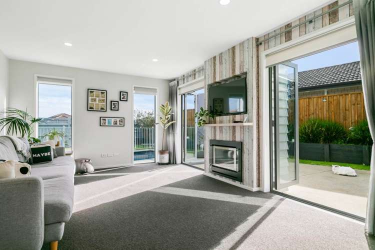 57 Sunningdale Street Wattle Downs_3