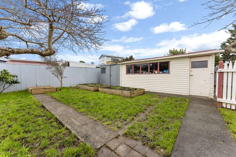 25 Longfellow Street Trentham_16