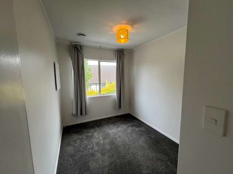 92A Captain Scott Road Glen Eden_5