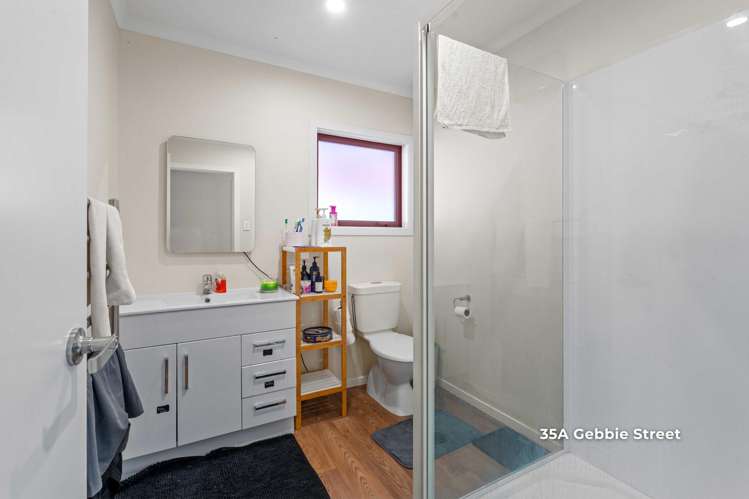 35 & 35A Gebbie Street Kinmont Park_26