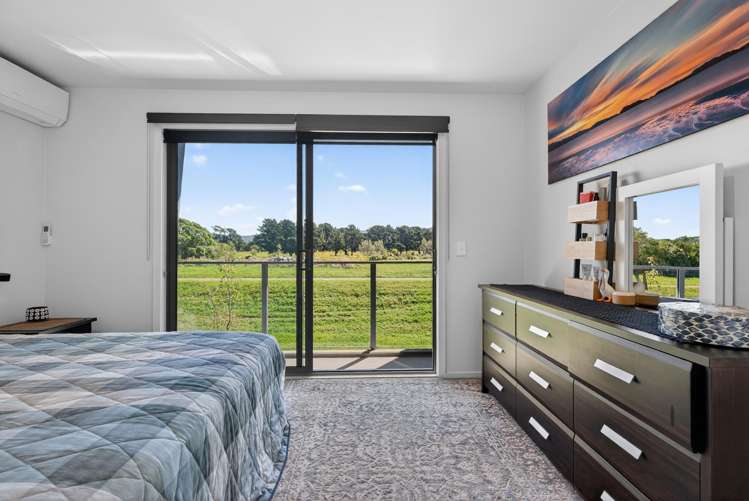 8 Harena Way Moera_13