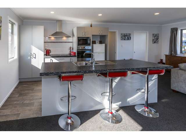 8 Carteret Place Aranui_1