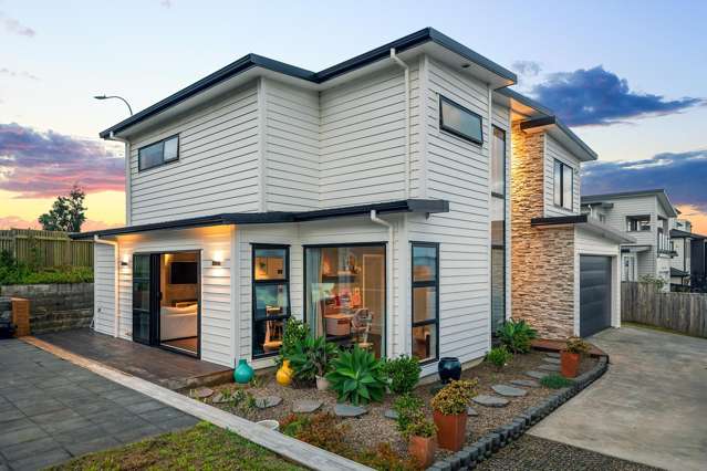 Builder's Own Home - Quality, Space & Sea Views
