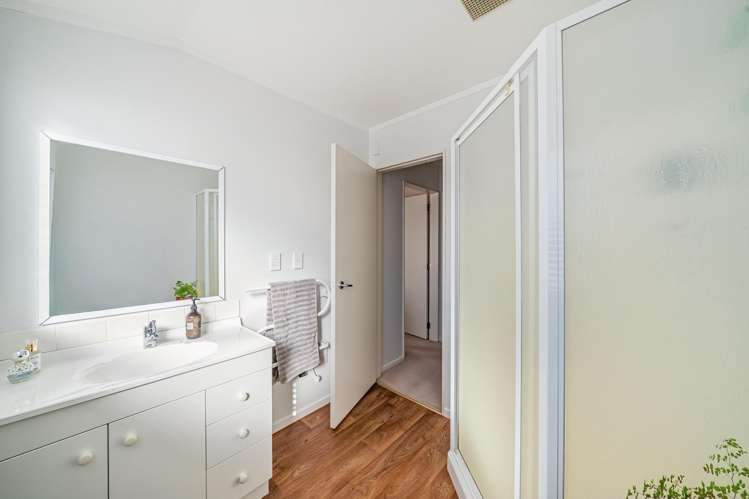 33/17 John Street Trentham_12