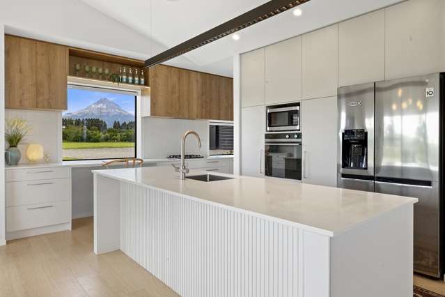 1506 Egmont Road Egmont Village_2