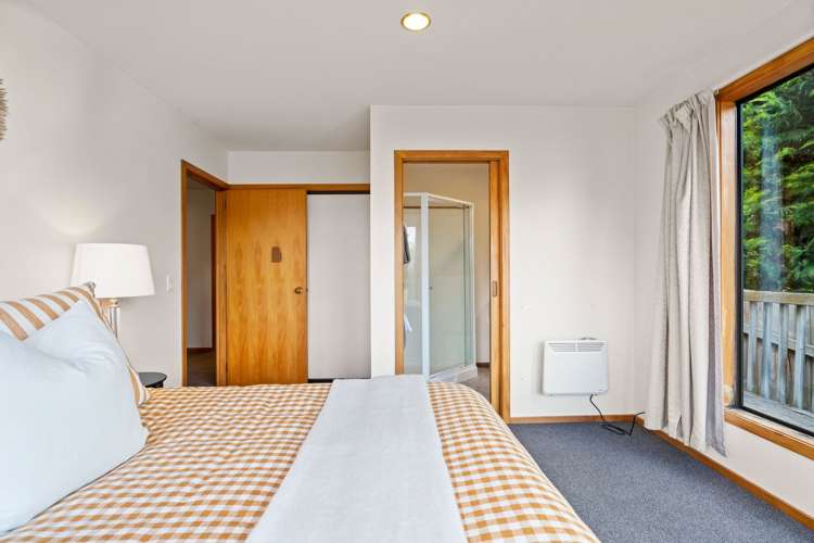 138a Wynyard Crescent Fernhill/Sunshine Bay_13