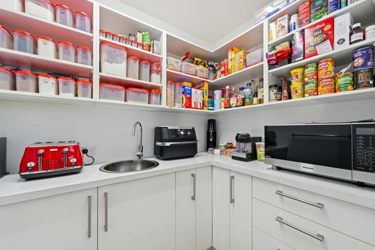 20 Churchill Drive_4