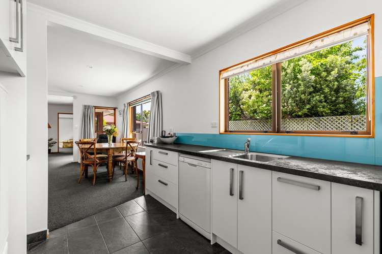 2/5 Forward Street Greenmeadows_1