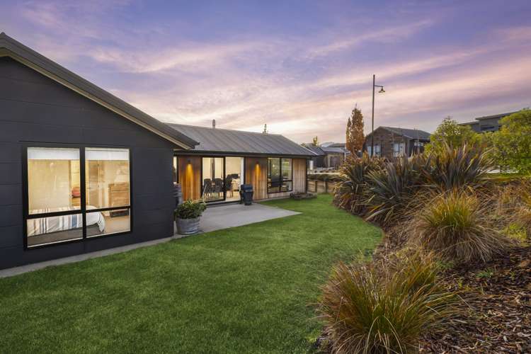 51 Kirimoko Crescent_1