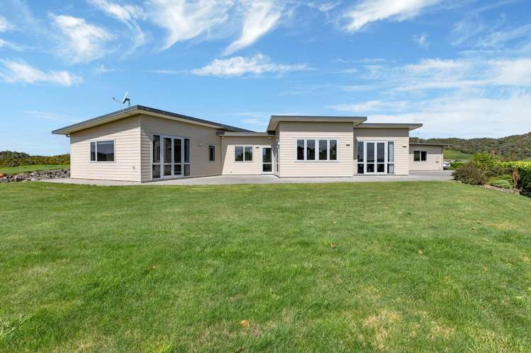 123 Waipipi Road Whananaki_16