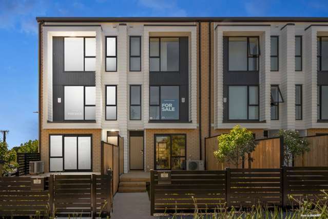 Brand New in the Heart of Hobsonville