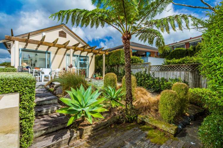 1/44 Seaview Road Castor Bay_38