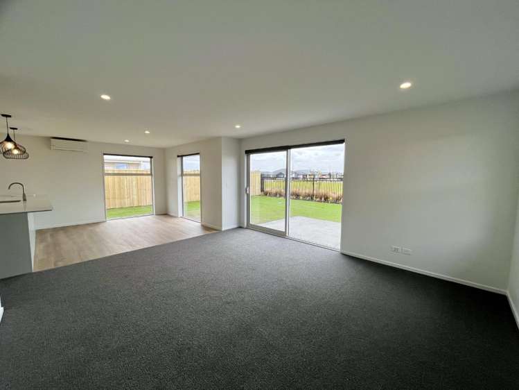 8 Muldowney Drive 11103_6