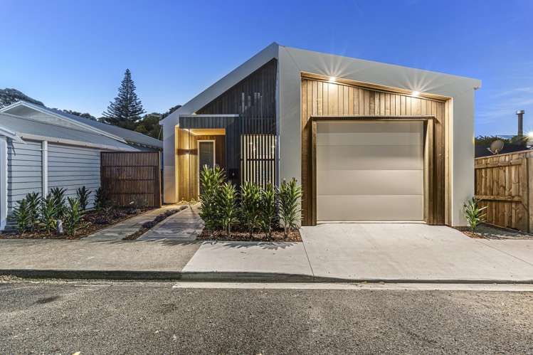 6 Aubrey Street New Plymouth Central_22