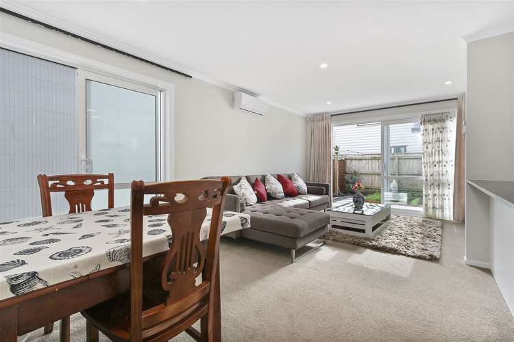 68 Arrowsmith Drive Flat Bush_4