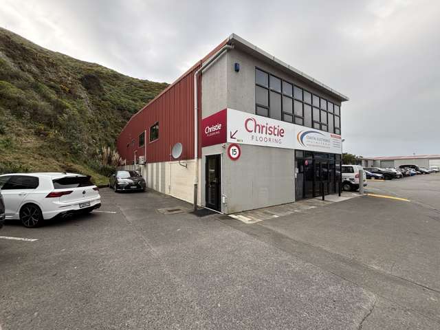 Smart First-Floor Office in Ngauranga