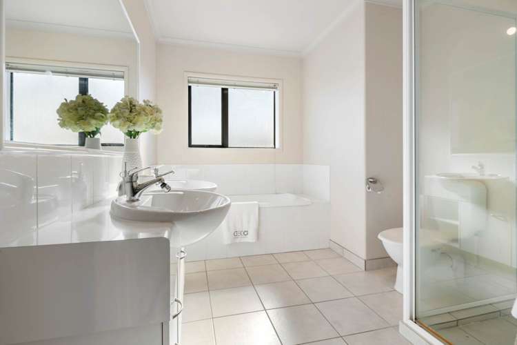 15 George Deane Place Greenhithe_18