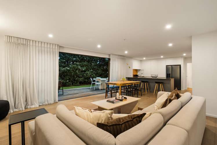 1 Moreland Road_1