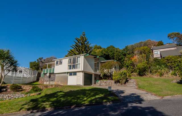 13 Chisbury Street Churton Park_1