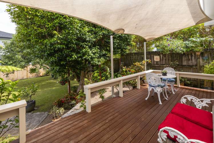 14 Baringa Place Botany Downs_16