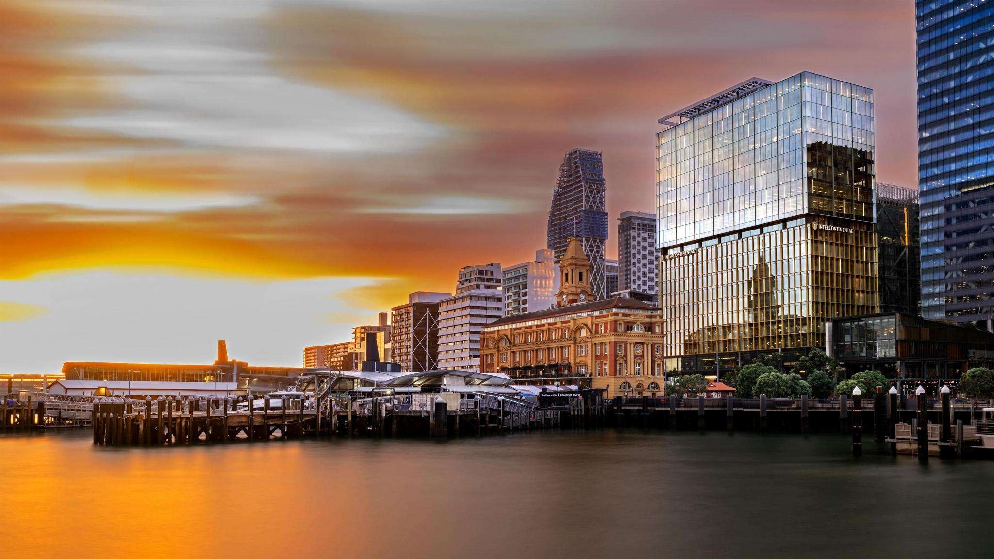 JLL advises on record-breaking hotel sale
