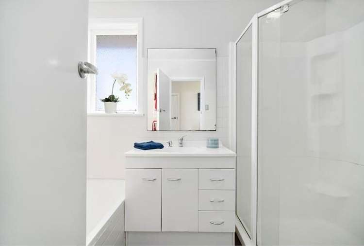 8 Arrow Road 10877_9