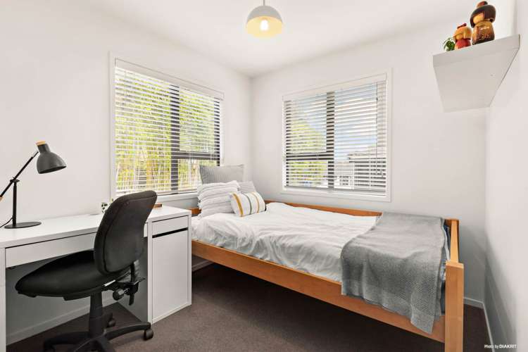 2/41 Jacaranda Avenue Beach Haven_25