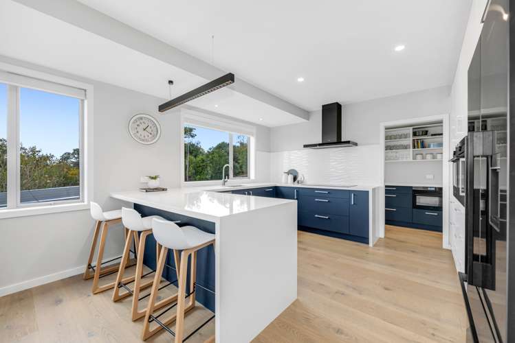 37 Glenfern Road Mellons Bay_31