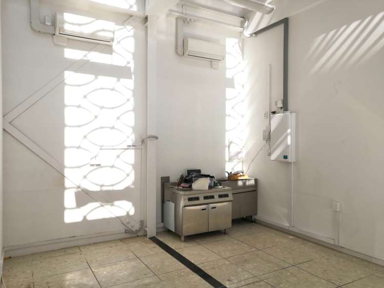 Unit 35 &/368 Queen Street City Centre_1
