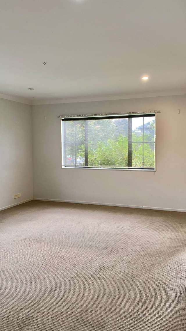 3 Terrasini Drive Flat Bush_4