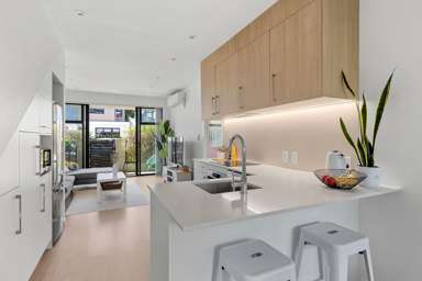 2/445 Hibiscus Coast Highway_3