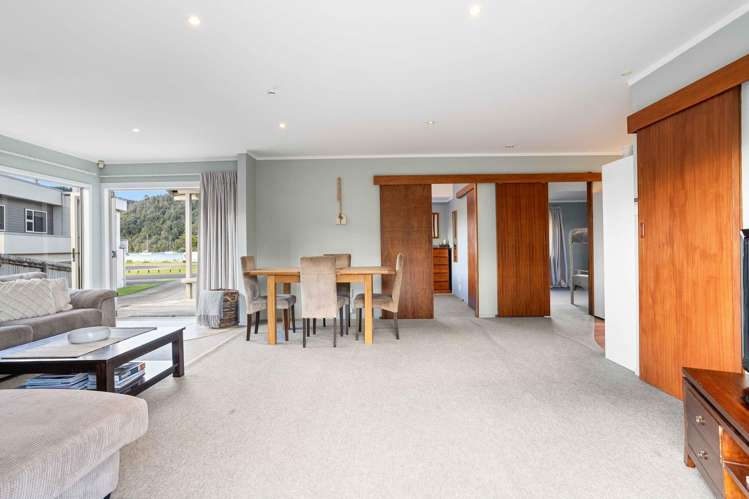 303B Beach Road Whangamata_11