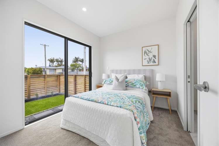 8/4 Blossom Lane Manurewa_2
