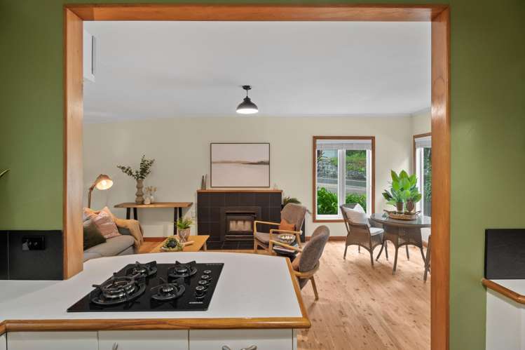 222 Godley Road Titirangi_5