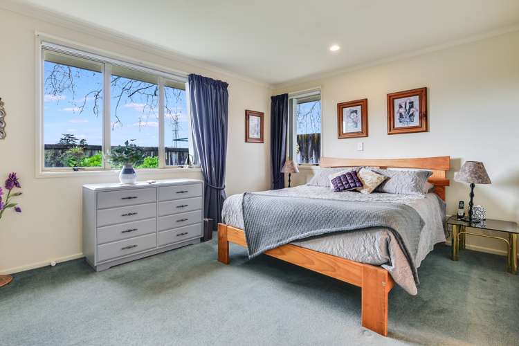 26 Nobleman Place Hamilton East_10