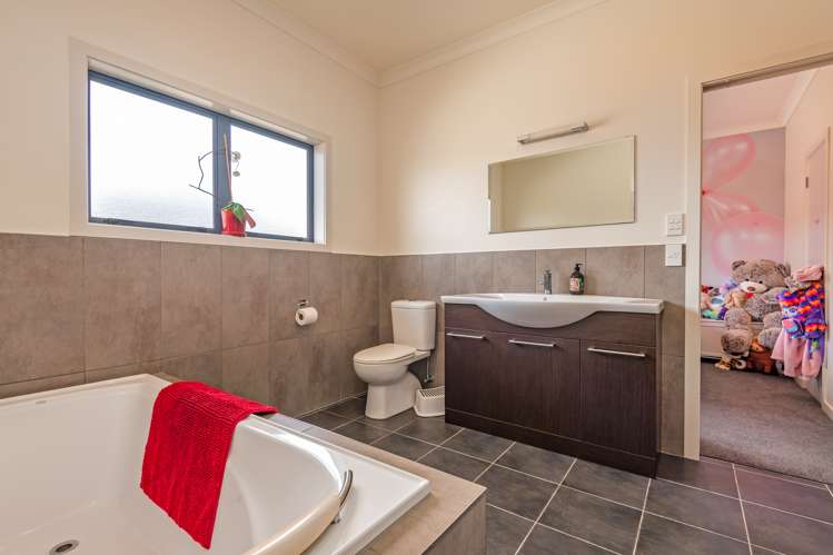 8 Crabapple Close Milson_12