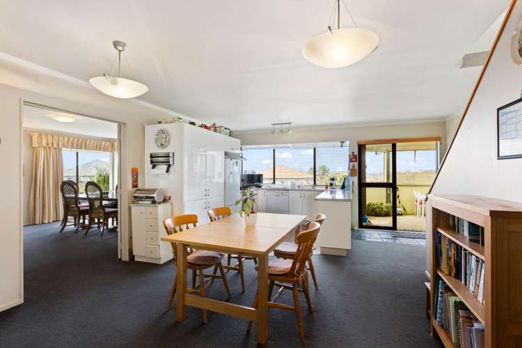 53 Alec Craig Way Gulf Harbour_8