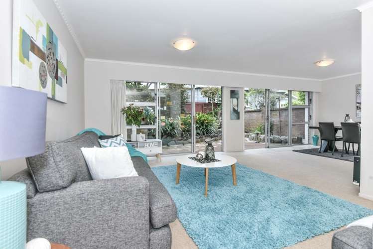 2/32 Lochiel Road Remuera_6